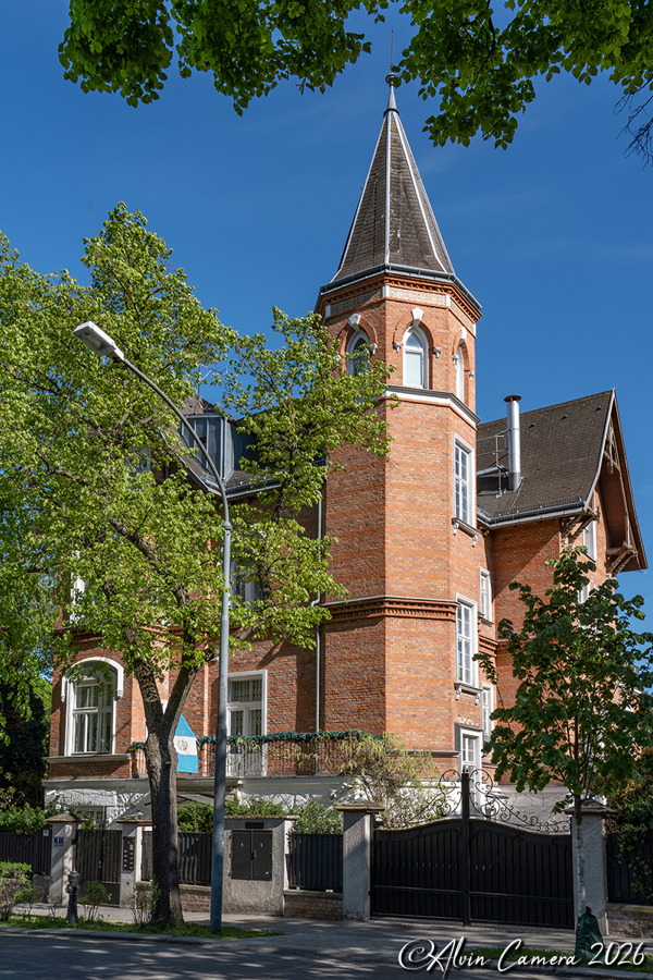 Weimarerstraße 80