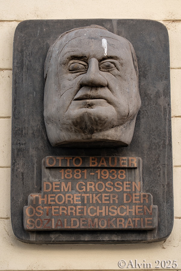 Otto Bauer Gedenktafel