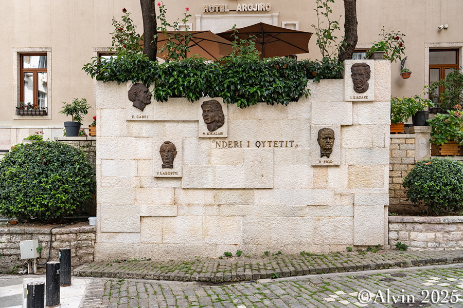 Berühmtheiten von Gjirokastra