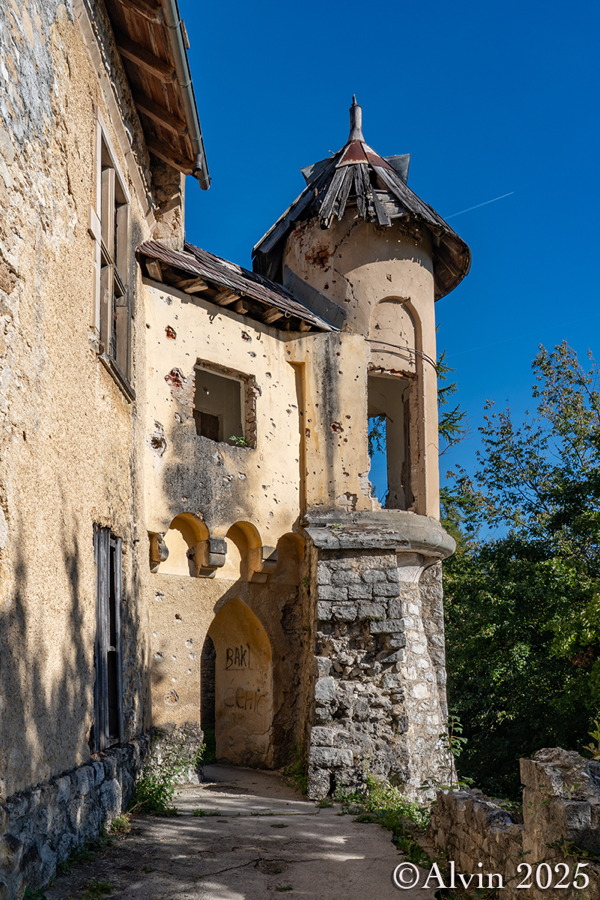 Castle Ostrozac
